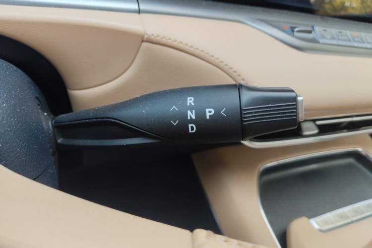 Used VOYAH FREE 2024 Ultra-Long Range Intelligent Driving Version Gear Lever
