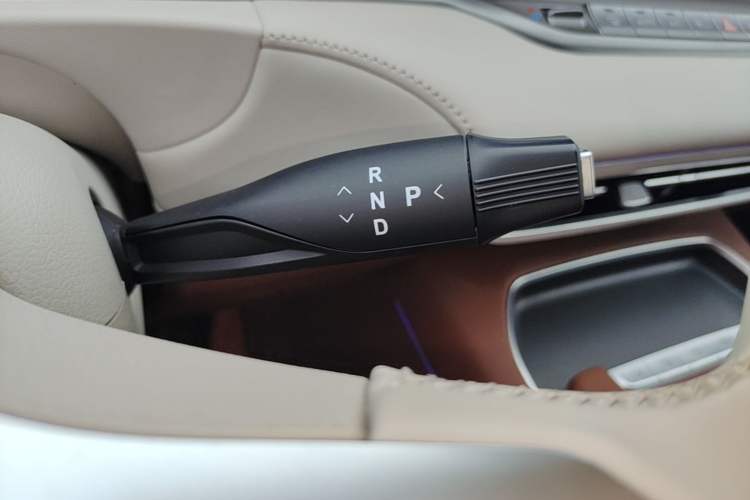 Used VOYAH FREE 2024 Ultra-Long Range Intelligent Driving Version Gear Lever