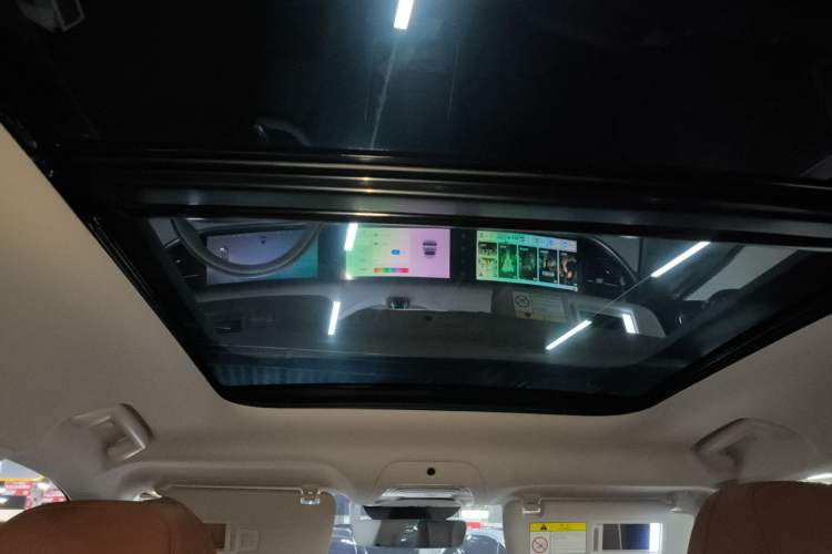 Used VOYAH FREE 2024 Ultra-Long Range Intelligent Driving Version Headliner