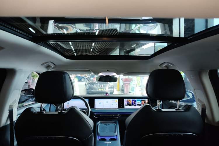 Used VOYAH FREE 2024 Ultra-Long Range Intelligent Driving Version Headliner