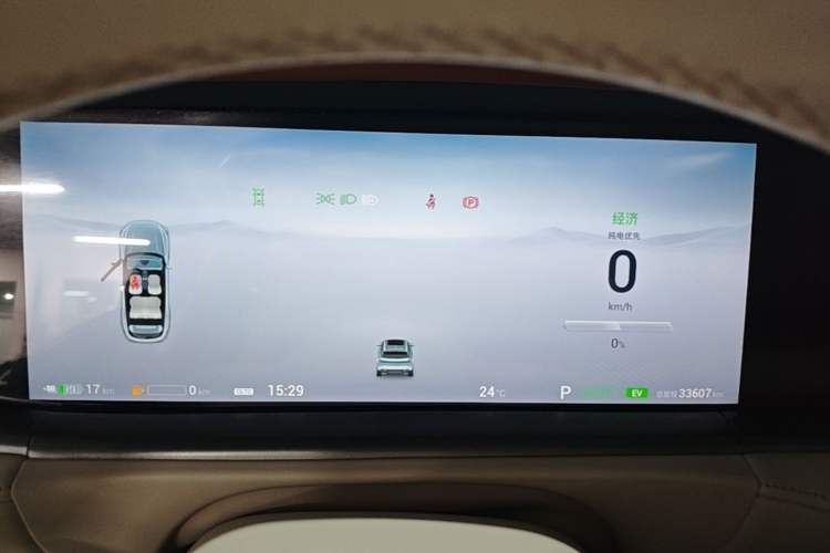 Used VOYAH FREE 2024 Ultra-Long Range Intelligent Driving Version Instrument Cluster