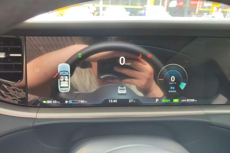 Used VOYAH FREE 2024 Ultra-Long Range Intelligent Driving Version Instrument Cluster