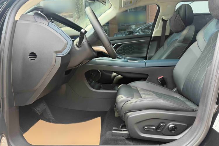 Used VOYAH FREE 2024 Ultra-Long Range Intelligent Driving Version Interior 4