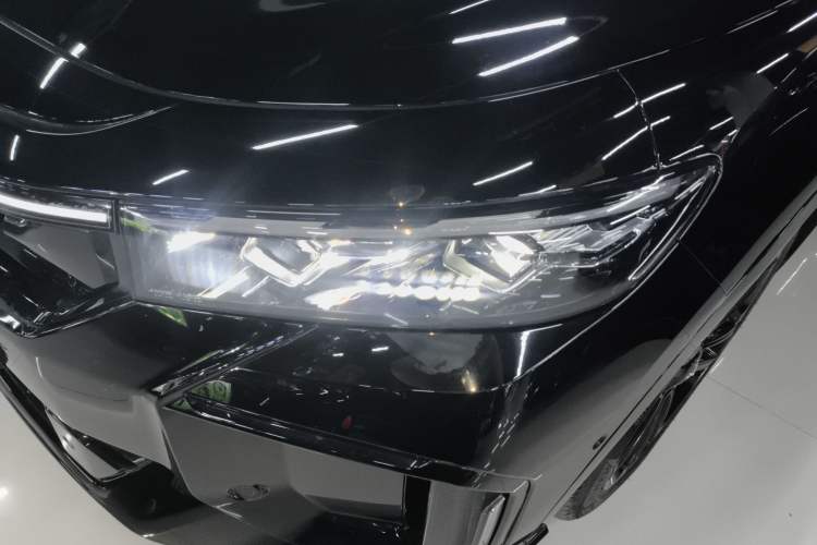 Used VOYAH FREE 2024 Ultra-Long Range Intelligent Driving Version Left Front Headlight