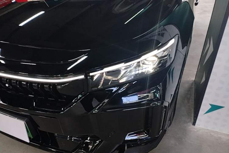 Used VOYAH FREE 2024 Ultra-Long Range Intelligent Driving Version Left Front Headlight