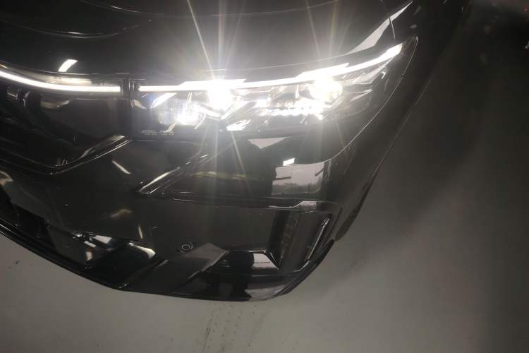 Used VOYAH FREE 2024 Ultra-Long Range Intelligent Driving Version Left Front Headlight