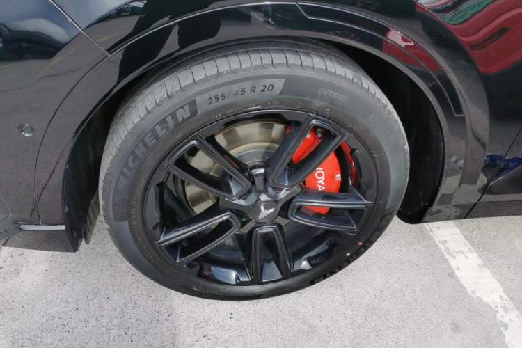 Used VOYAH FREE 2024 Ultra-Long Range Intelligent Driving Version Left Front Wheel Hub