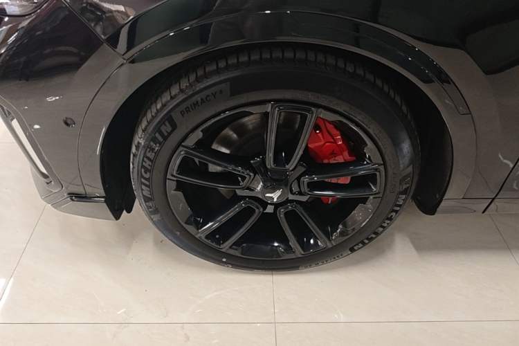 Used VOYAH FREE 2024 Ultra-Long Range Intelligent Driving Version Left Front Wheel Hub