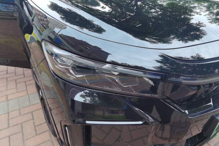 Used VOYAH FREE 2024 Ultra-Long Range Intelligent Driving Version Right Front Headlight