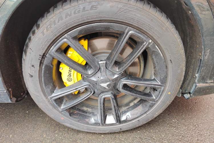 Used VOYAH FREE 2024 Ultra-Long Range Intelligent Driving Version Right Front Wheel Hub