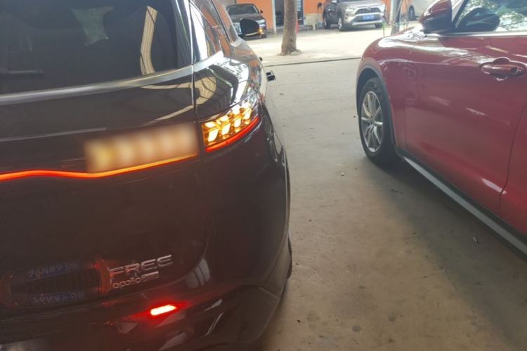 Used VOYAH FREE 2024 Ultra-Long Range Intelligent Driving Version Right Rear Taillight