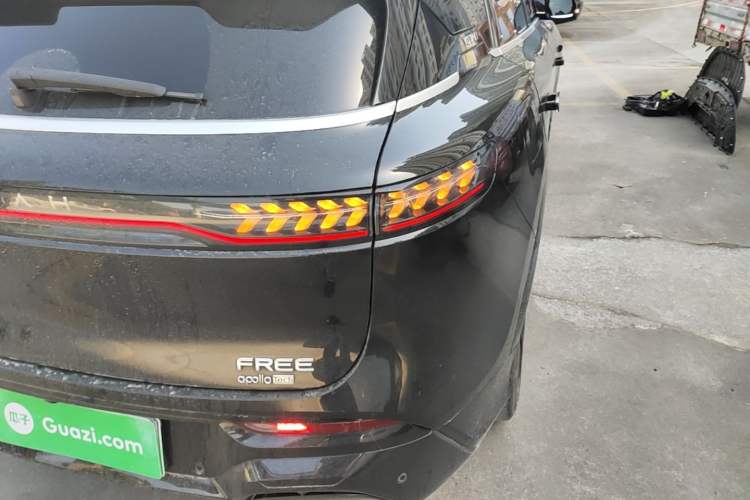 Used VOYAH FREE 2024 Ultra-Long Range Intelligent Driving Version Right Rear Taillight