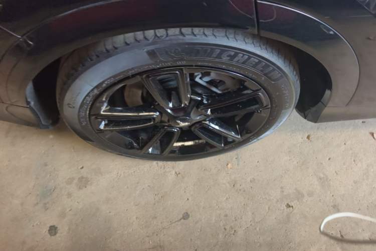 Used VOYAH FREE 2024 Ultra-Long Range Intelligent Driving Version Right Rear Wheel Hub