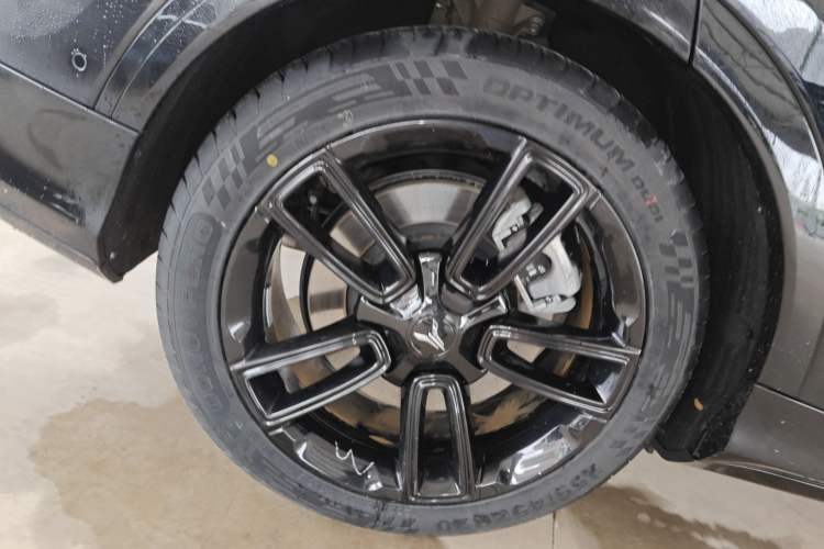 Used VOYAH FREE 2024 Ultra-Long Range Intelligent Driving Version Right Rear Wheel Hub