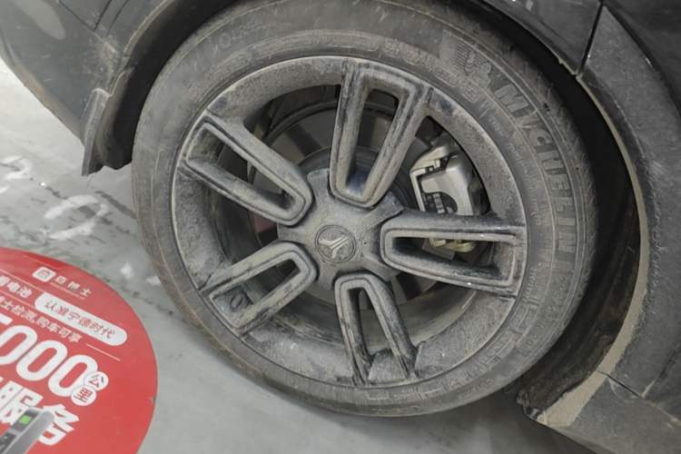 Used VOYAH FREE 2024 Ultra-Long Range Intelligent Driving Version Right Rear Wheel Hub