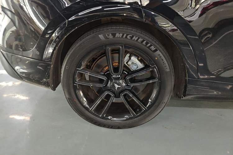 Used VOYAH FREE 2024 Ultra-Long Range Intelligent Driving Version Right Rear Wheel Hub