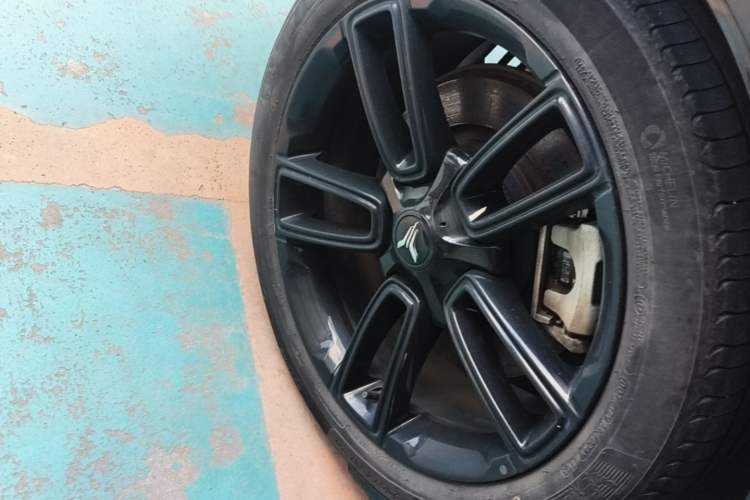 Used VOYAH FREE 2024 Ultra-Long Range Intelligent Driving Version Right Rear Wheel Hub