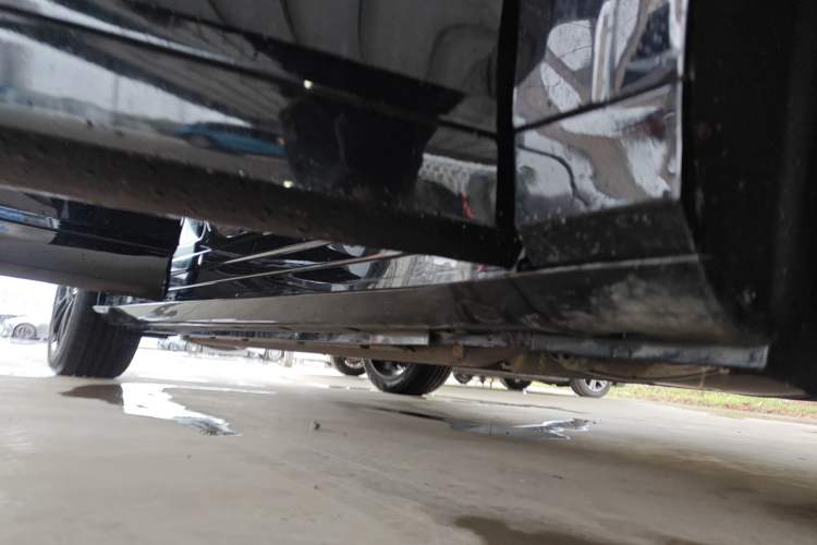 Used VOYAH FREE 2024 Ultra-Long Range Intelligent Driving Version Right Side Sill