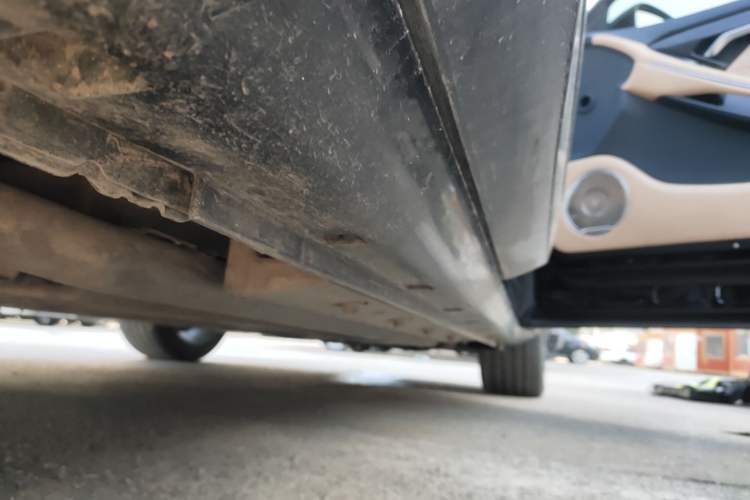 Used VOYAH FREE 2024 Ultra-Long Range Intelligent Driving Version Right Side Sill