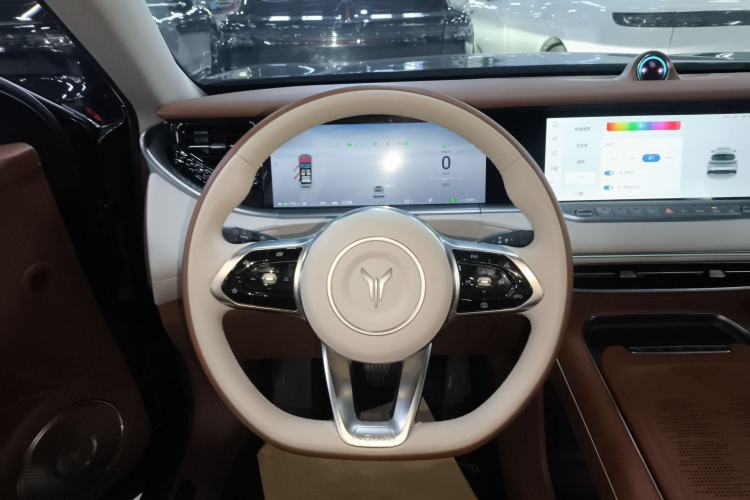 Used VOYAH FREE 2024 Ultra-Long Range Intelligent Driving Version Steering Wheel