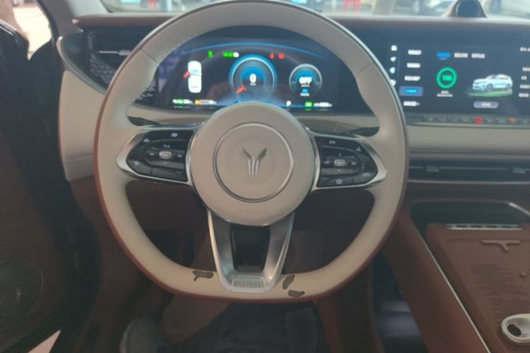 Used VOYAH FREE 2024 Ultra-Long Range Intelligent Driving Version Steering Wheel