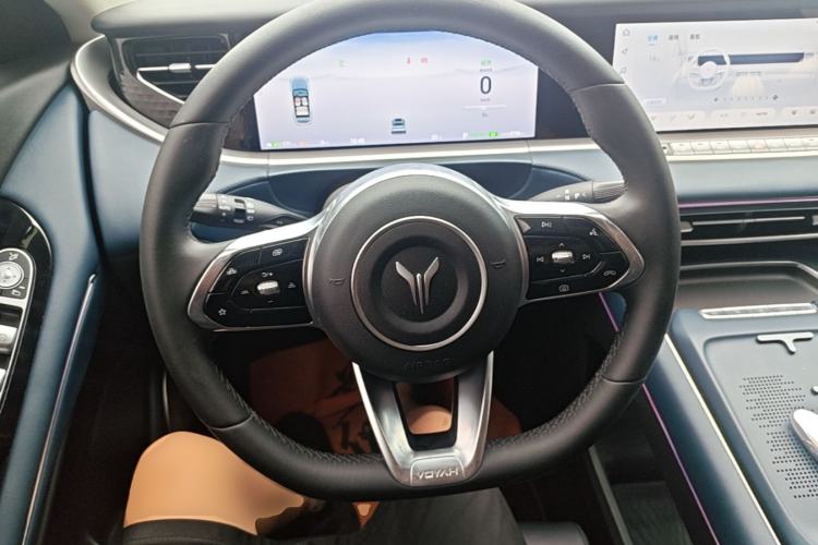 Used VOYAH FREE 2024 Ultra-Long Range Intelligent Driving Version Steering Wheel