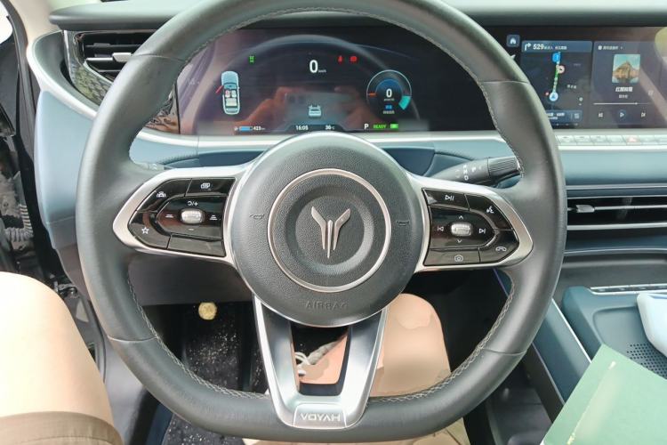 Used VOYAH FREE 2024 Ultra-Long Range Intelligent Driving Version Steering Wheel