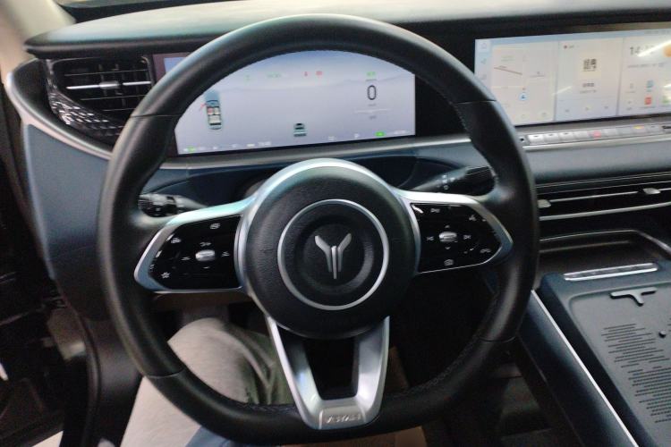 Used VOYAH FREE 2024 Ultra-Long Range Intelligent Driving Version Steering Wheel