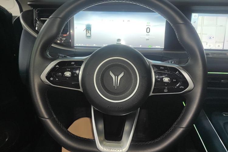 Used VOYAH FREE 2024 Ultra-Long Range Intelligent Driving Version Steering Wheel