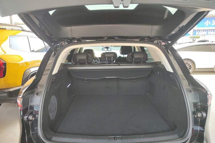 Used VOYAH FREE 2024 Ultra-Long Range Intelligent Driving Version Trunk