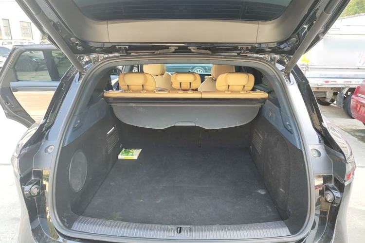Used VOYAH FREE 2024 Ultra-Long Range Intelligent Driving Version Trunk