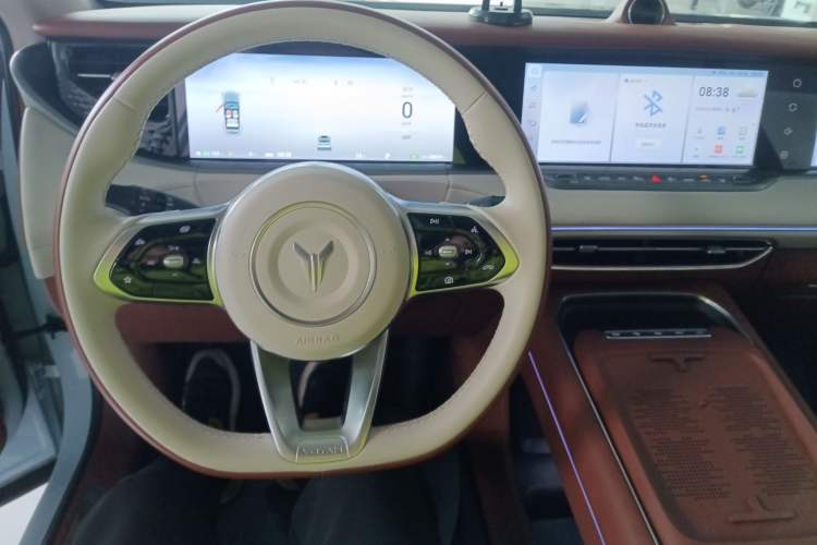 Used VOYAH FREE 2024 Ultra-Long Range Intelligent Driving Version Center Console
