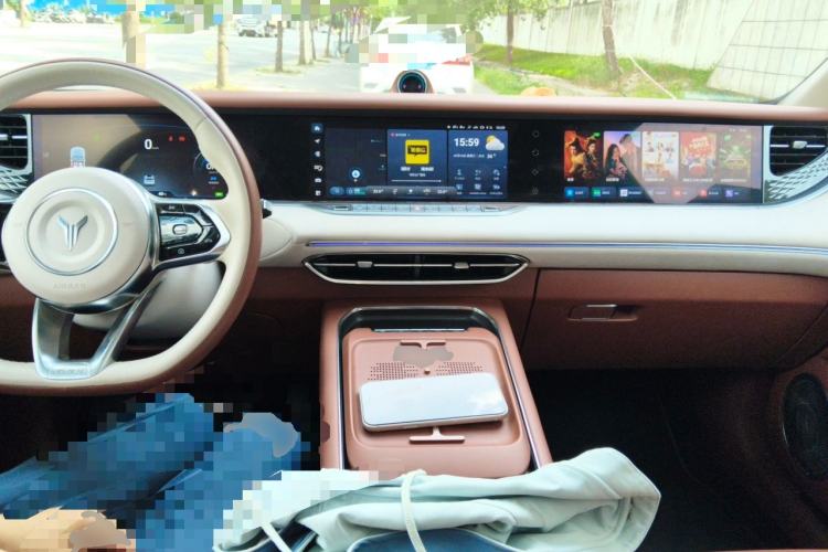 Used VOYAH FREE 2024 Ultra-Long Range Intelligent Driving Version Center Console