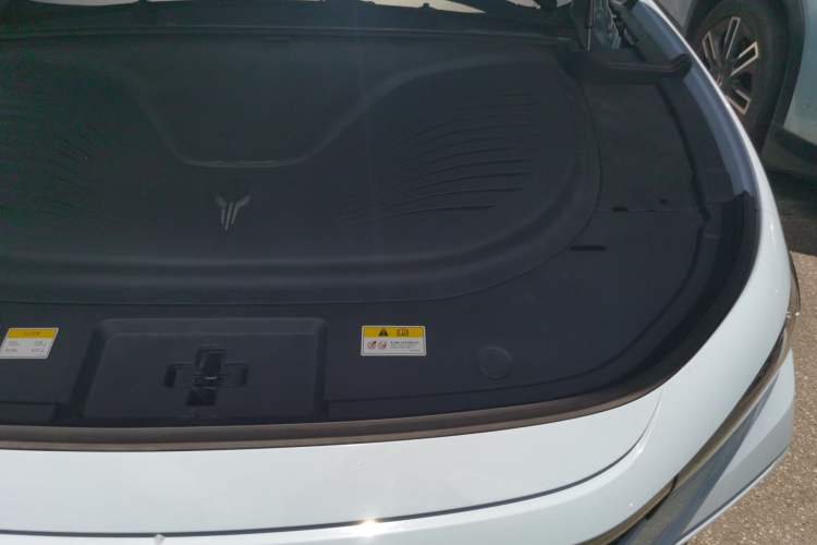 Used VOYAH FREE 2024 Ultra-Long Range Intelligent Driving Version Engine Bay Left
