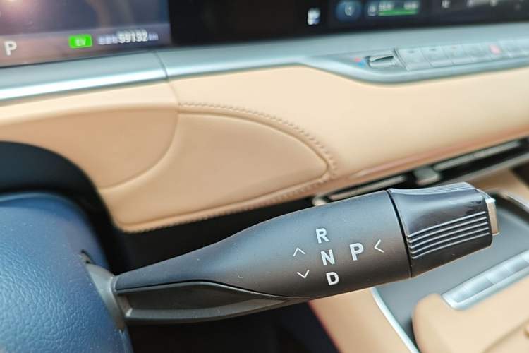 Used VOYAH FREE 2024 Ultra-Long Range Intelligent Driving Version Gear Lever