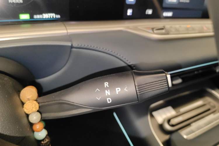 Used VOYAH FREE 2024 Ultra-Long Range Intelligent Driving Version Gear Lever