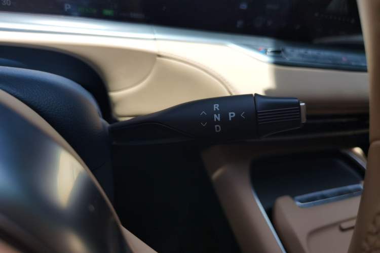 Used VOYAH FREE 2024 Ultra-Long Range Intelligent Driving Version Gear Lever