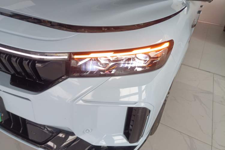Used VOYAH FREE 2024 Ultra-Long Range Intelligent Driving Version Left Front Headlight