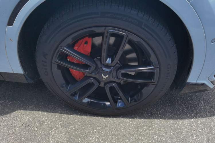 Used VOYAH FREE 2024 Ultra-Long Range Intelligent Driving Version Right Front Wheel Hub