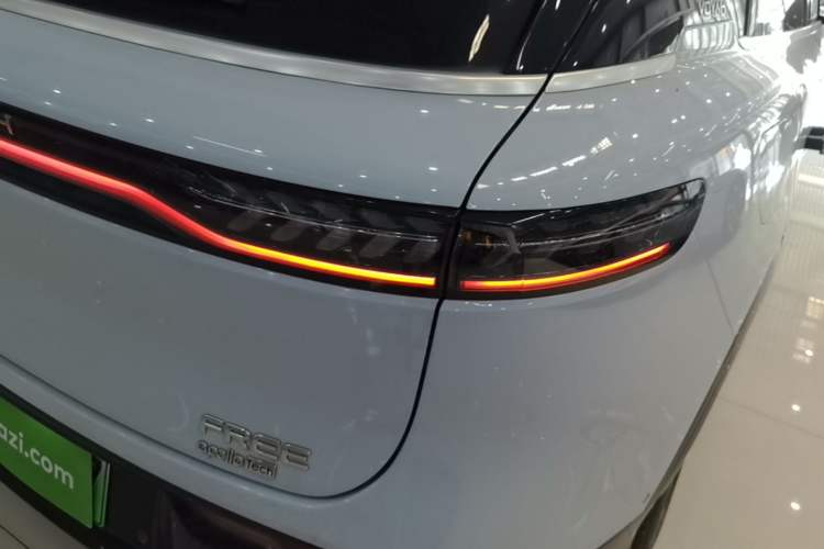 Used VOYAH FREE 2024 Ultra-Long Range Intelligent Driving Version Right Rear Taillight