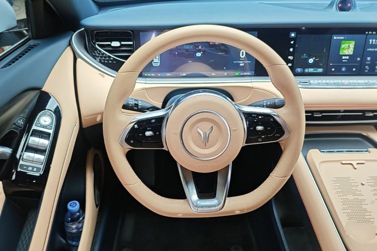 Used VOYAH FREE 2024 Ultra-Long Range Intelligent Driving Version Steering Wheel