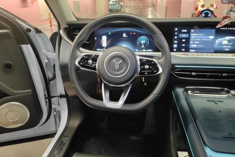 Used VOYAH FREE 2024 Ultra-Long Range Intelligent Driving Version Steering Wheel