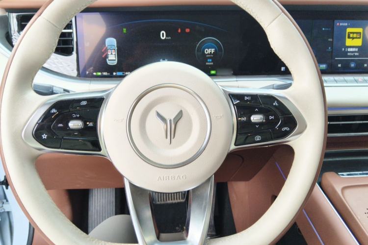 Used VOYAH FREE 2024 Ultra-Long Range Intelligent Driving Version Steering Wheel