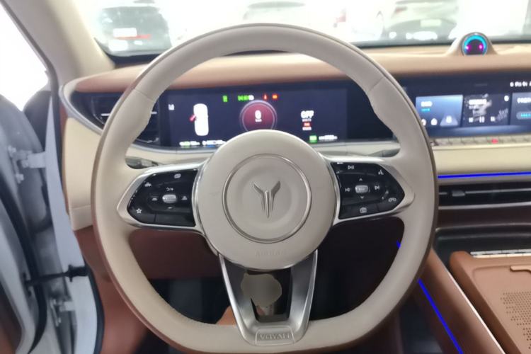 Used VOYAH FREE 2024 Ultra-Long Range Intelligent Driving Version Steering Wheel