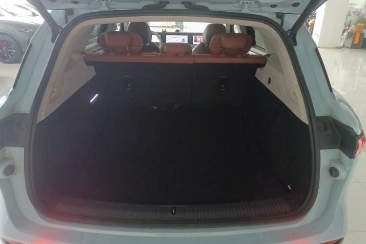 Used VOYAH FREE 2024 Ultra-Long Range Intelligent Driving Version Trunk