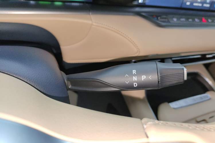 Used VOYAH FREE 2024 Ultra-Long Range Intelligent Driving Version Gear Lever