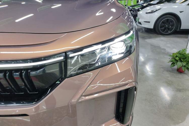 Used VOYAH FREE 2024 Ultra-Long Range Intelligent Driving Version Left Front Headlight