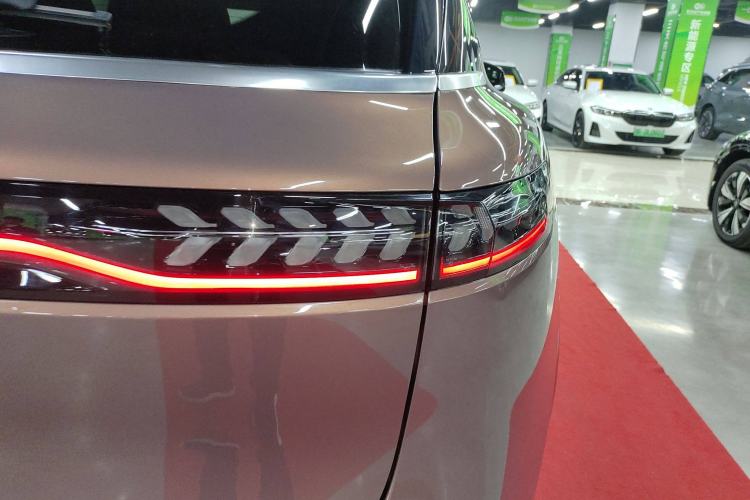 Used VOYAH FREE 2024 Ultra-Long Range Intelligent Driving Version Right Rear Taillight