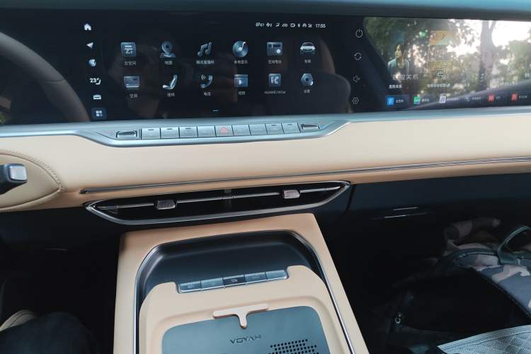 Used VOYAH FREE 2024 Ultra-Long Range Intelligent Driving Version Audio And AC Panel