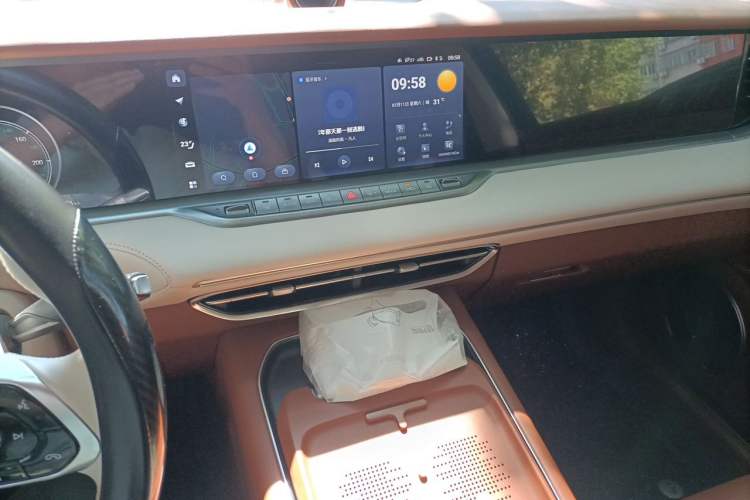 Used VOYAH FREE 2024 Ultra-Long Range Intelligent Driving Version Audio And AC Panel